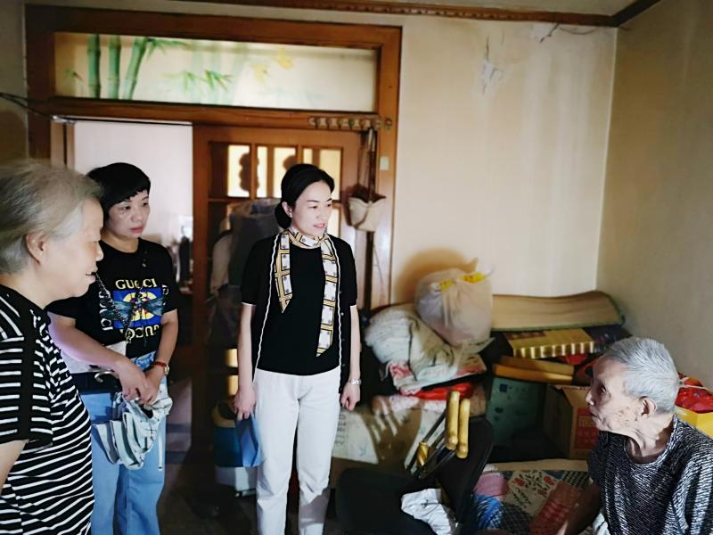 市臺(tái)聯(lián)開(kāi)展雙節(jié)送溫暖活動(dòng).jpg 市臺(tái)聯(lián)開(kāi)展雙節(jié)送溫暖活動(dòng).jpg