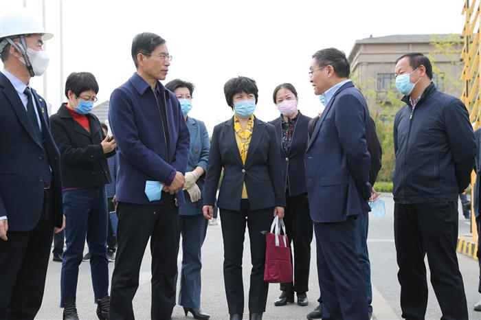 民建徐州市委開展環(huán)境狀況和環(huán)境保護目標完成情況專題調(diào)研.png 民建徐州市委開展環(huán)境狀況和環(huán)境保護目標完成情況專題調(diào)研.png