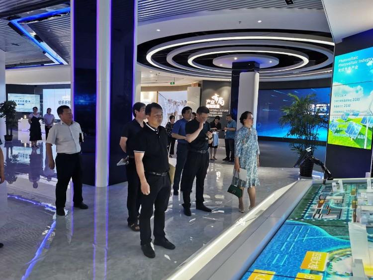 沛縣組織黨外人士考察調(diào)研高新技術(shù)產(chǎn)業(yè)發(fā)展情況.jpg 沛縣組織黨外人士考察調(diào)研高新技術(shù)產(chǎn)業(yè)發(fā)展情況.jpg