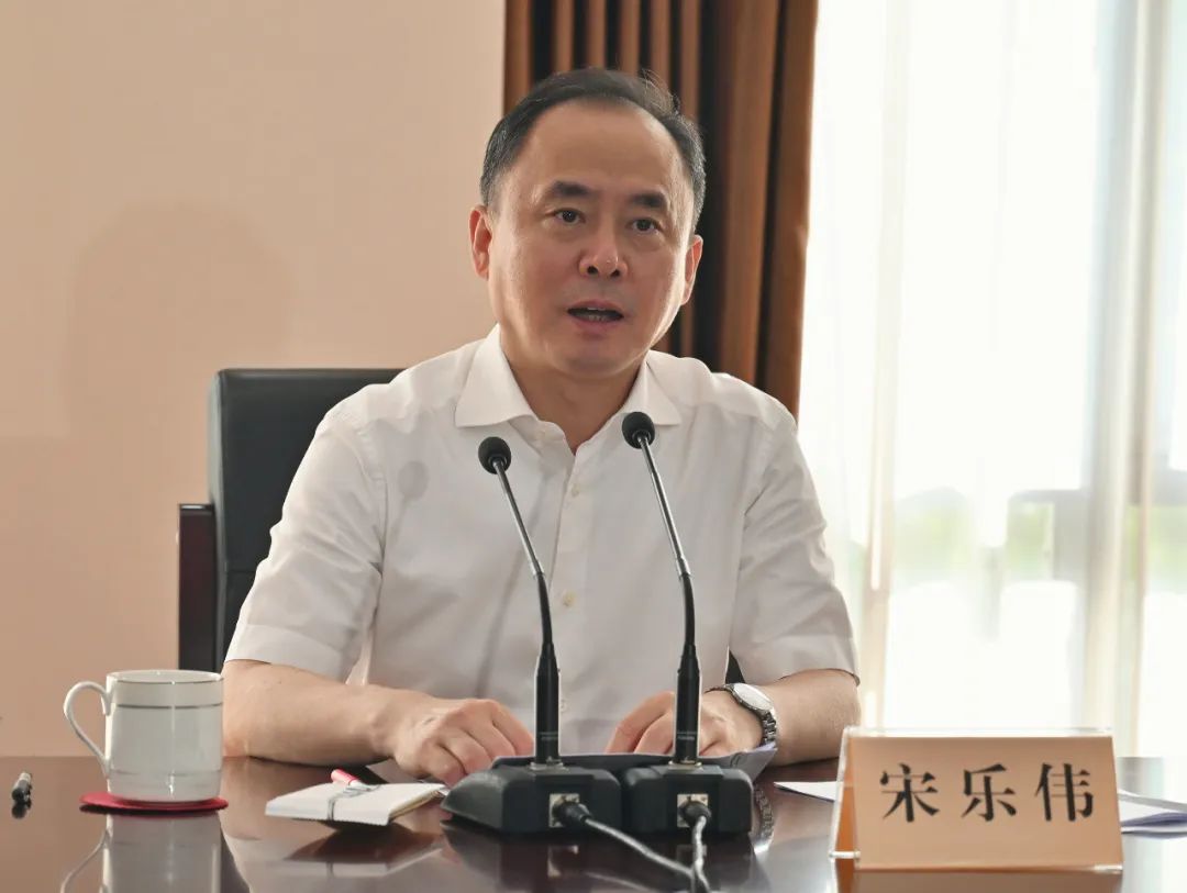 書記調(diào)研.jpg 書記調(diào)研.jpg