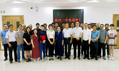 一中合影_副本.jpg 一中合影_副本.jpg