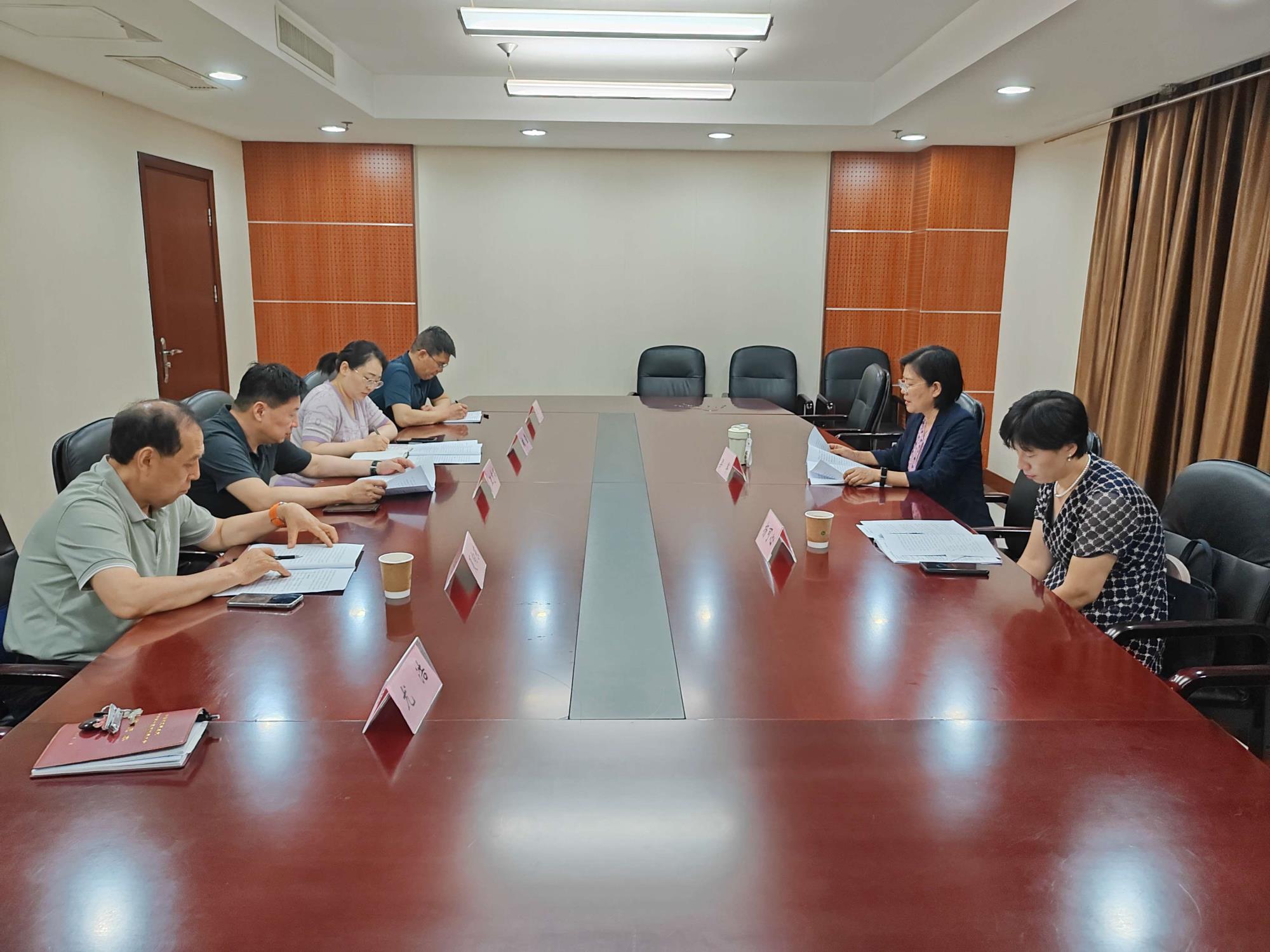 24-06-203.jpg 24-06-203.jpg