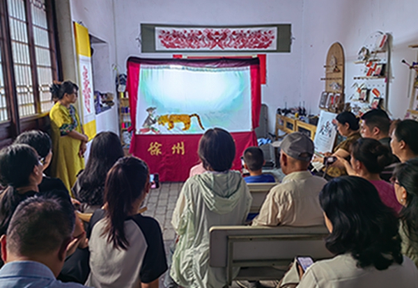 皮影.jpg 皮影.jpg