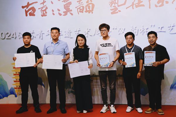 簽訂協(xié)議書.JPG.jpg 簽訂協(xié)議書.JPG.jpg