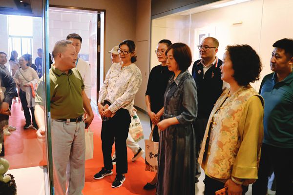 參觀.JPG.jpg 參觀.JPG.jpg