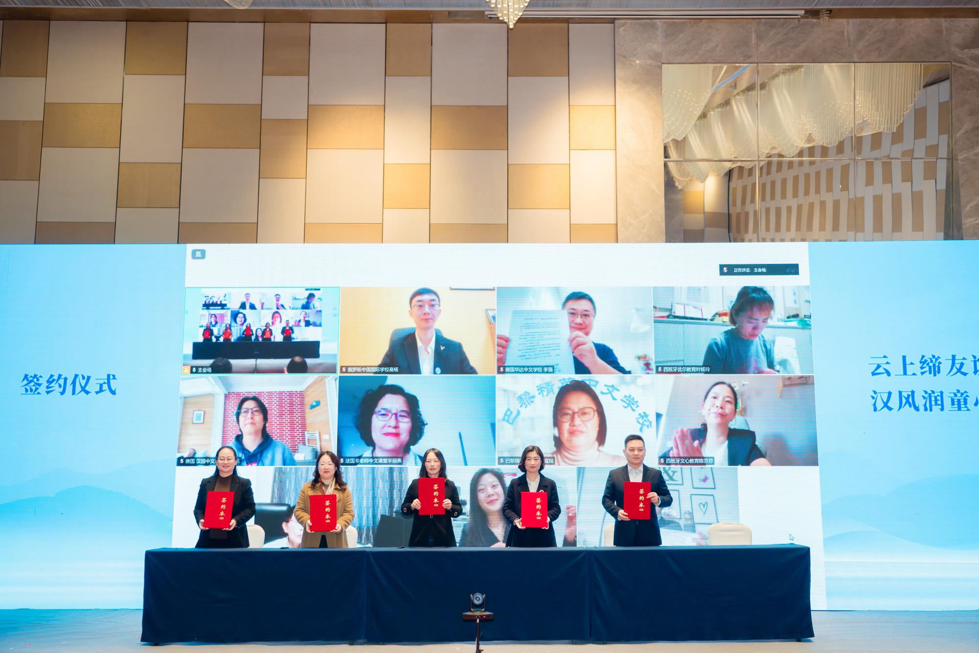 簽約3.jpg 簽約3.jpg